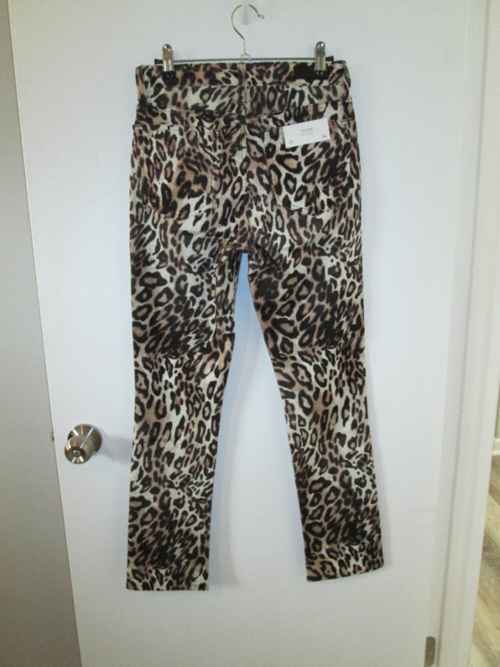 AG THE MARI HIGH RISE STRAIGHT LEOPARD JEAN Sz 26 NWT - Picture 5 of 10